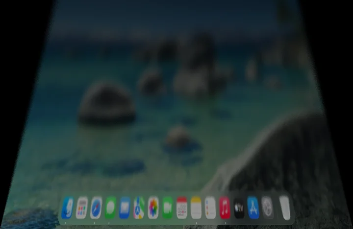 The desktop fully frosted and darkening, with the lid at 25 degrees.